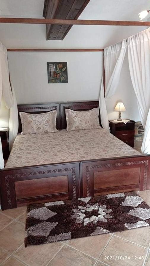 Guesthouse Athanasiou Loutraki  Exterior photo