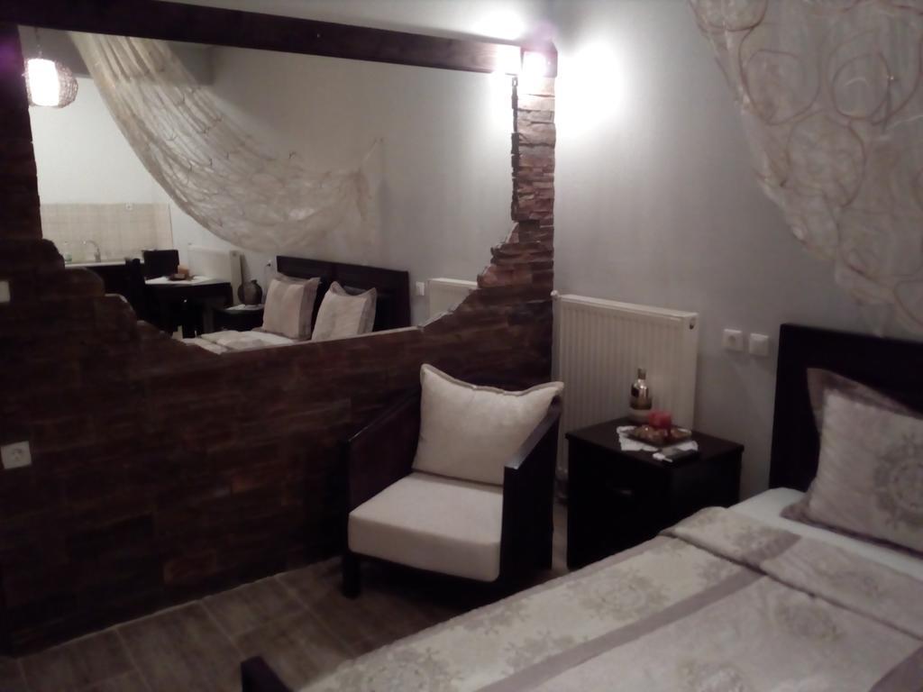 Guesthouse Athanasiou Loutraki  Exterior photo